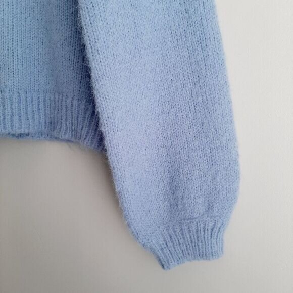 VERO MODA | Mabel Fuzzy Raglan Sleeve Sweater Blue w/ Rhinestone Buttons Sz L - Picture 6 of 15